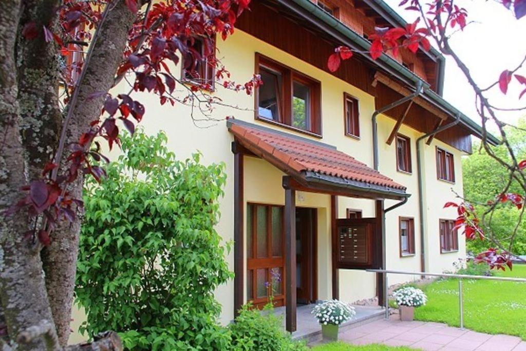 Ferienwohung Flores Hinterzarten Exterior photo